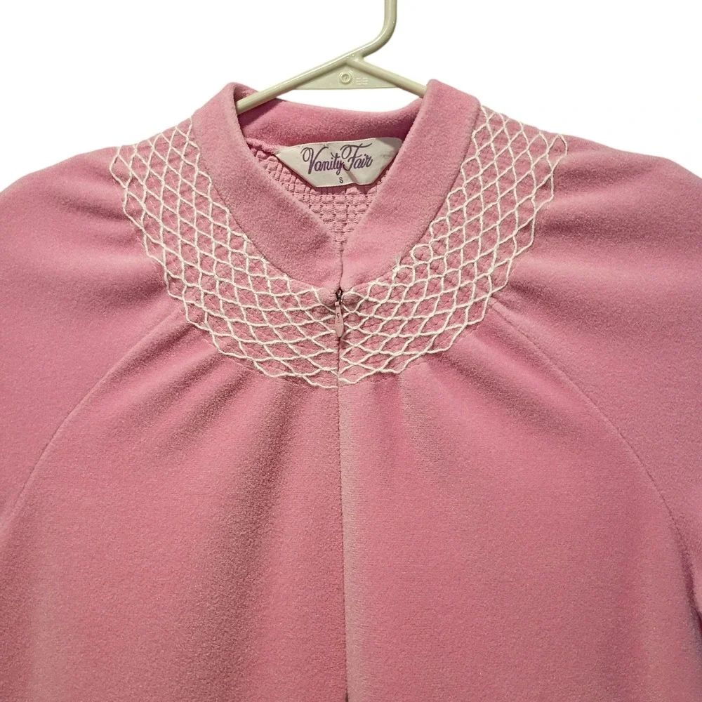 VTG Vanity Fair Robe Size Small Pink Smocking Velour ½ Zip Housecoat Knee Length